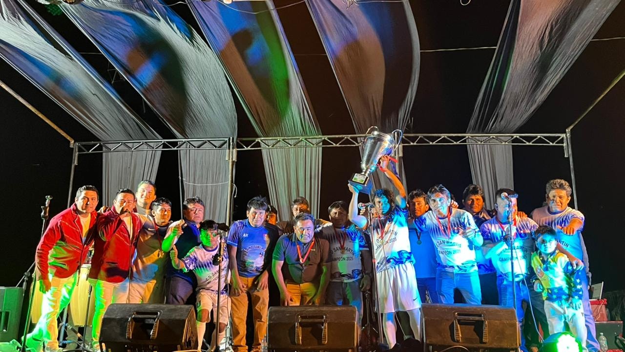 Cantaritos de Oro en show musical - La Islilla, Piura